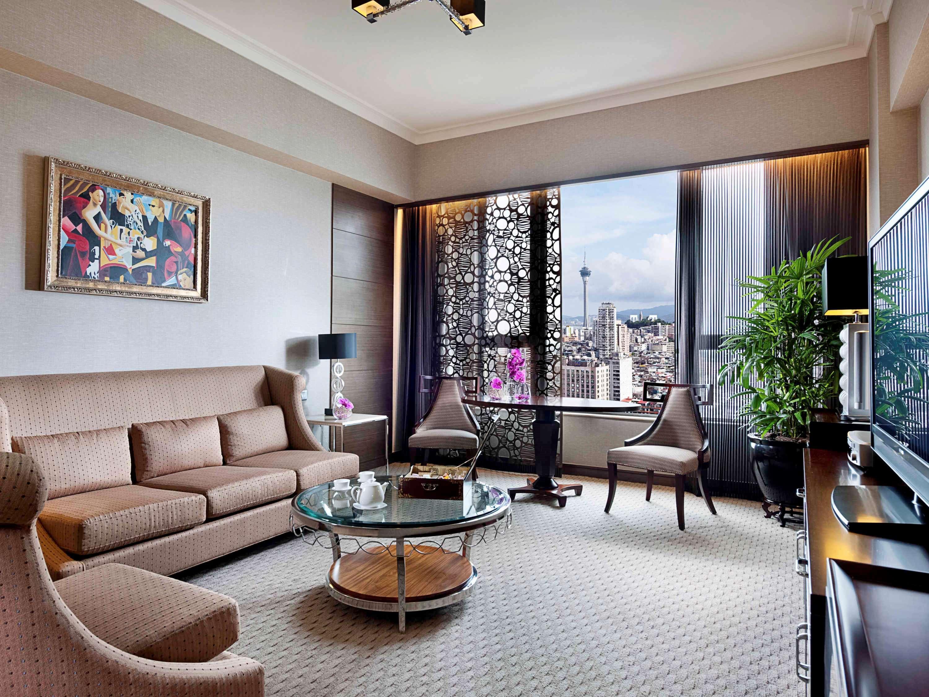 Sofitel Macau At Ponte 16 Hotel Kültér fotó A living room in a suite at the Shangri-La Hotel, Kuala Lumpur