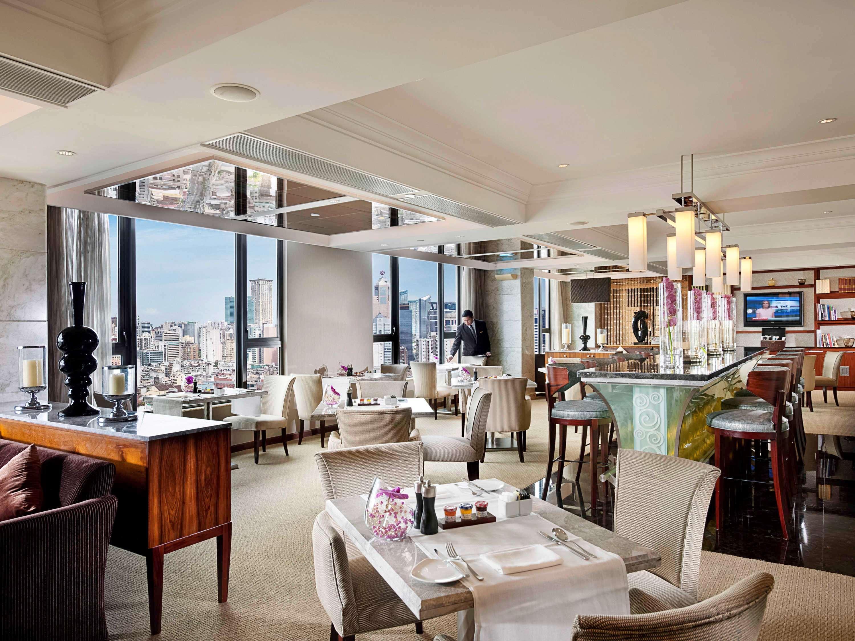 Sofitel Macau At Ponte 16 Hotel Kültér fotó The Club at the Conrad Tokyo