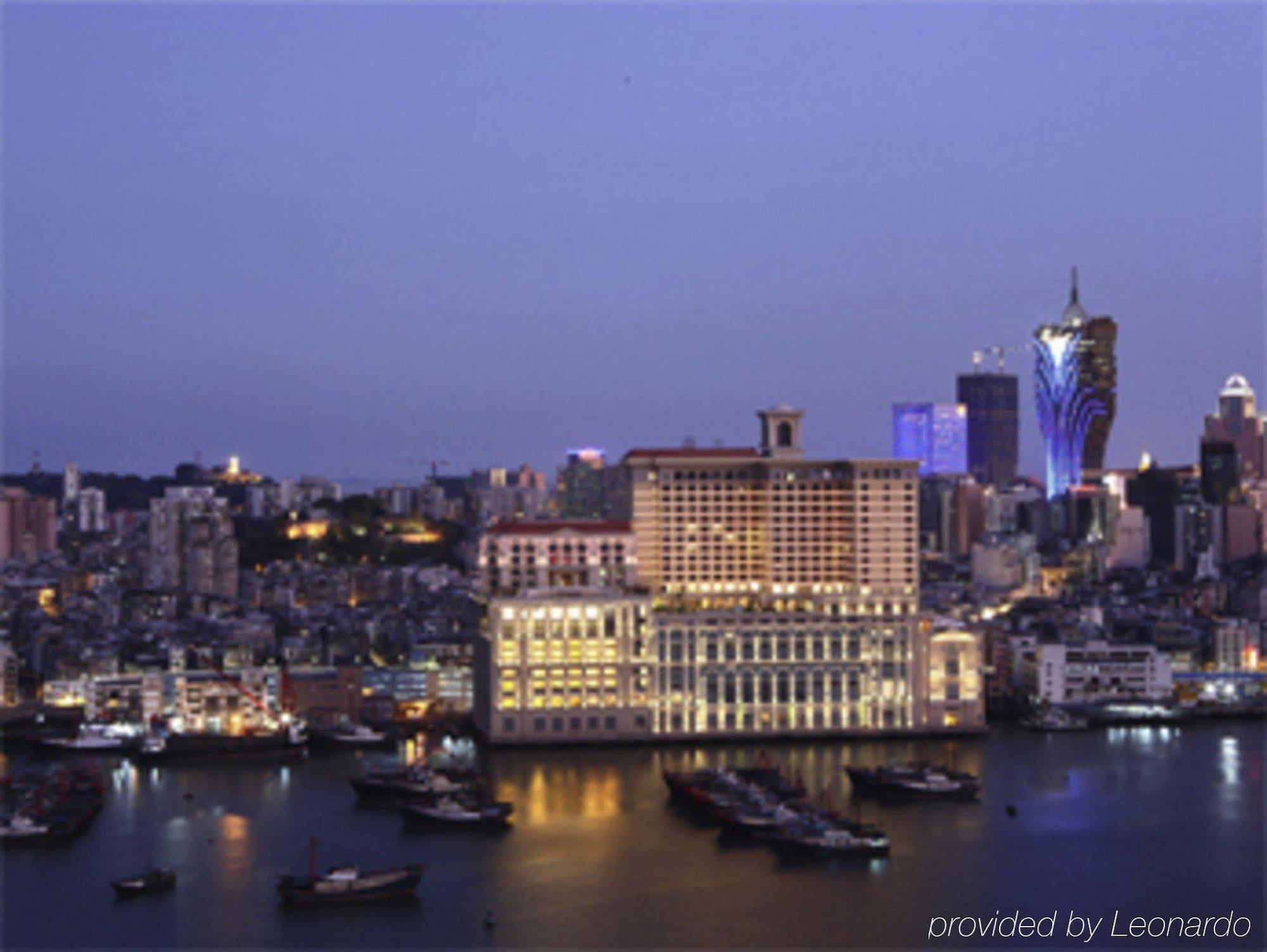 Sofitel Macau At Ponte 16 Hotel Kültér fotó The view of the hotel from the sea